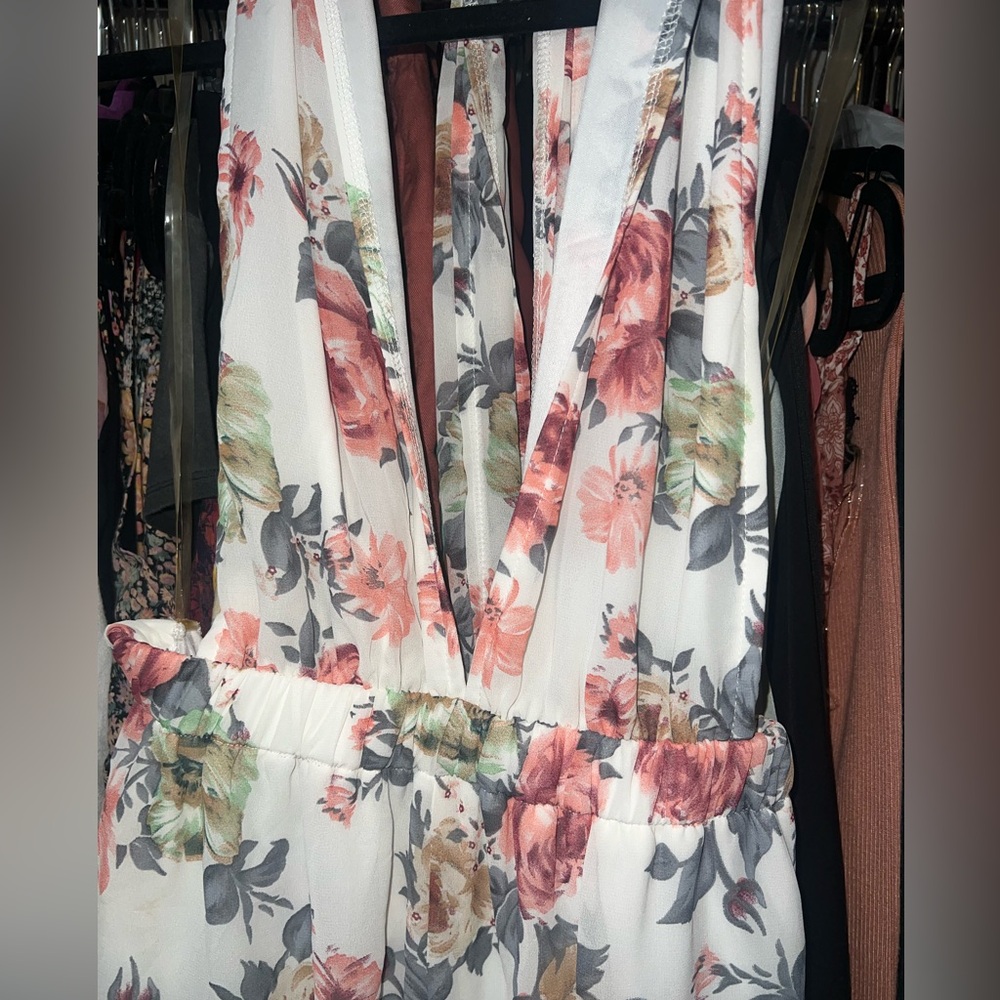 MWT Noble U Floral Jumpsuit Open Back -Pink and White - Picture 2 of 4